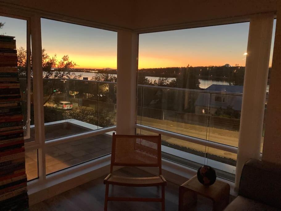 Modern Luxury Apartment - Ocean & Mountain Views レイキャヴィーク エクステリア 写真